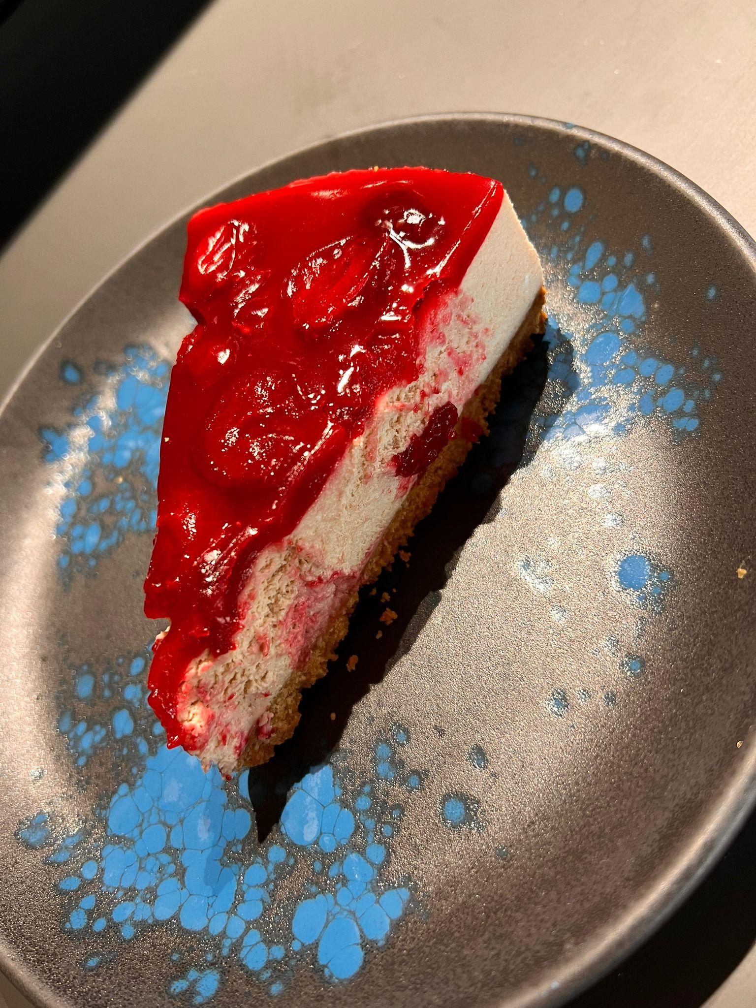 VİŞNE CHEESECAKE