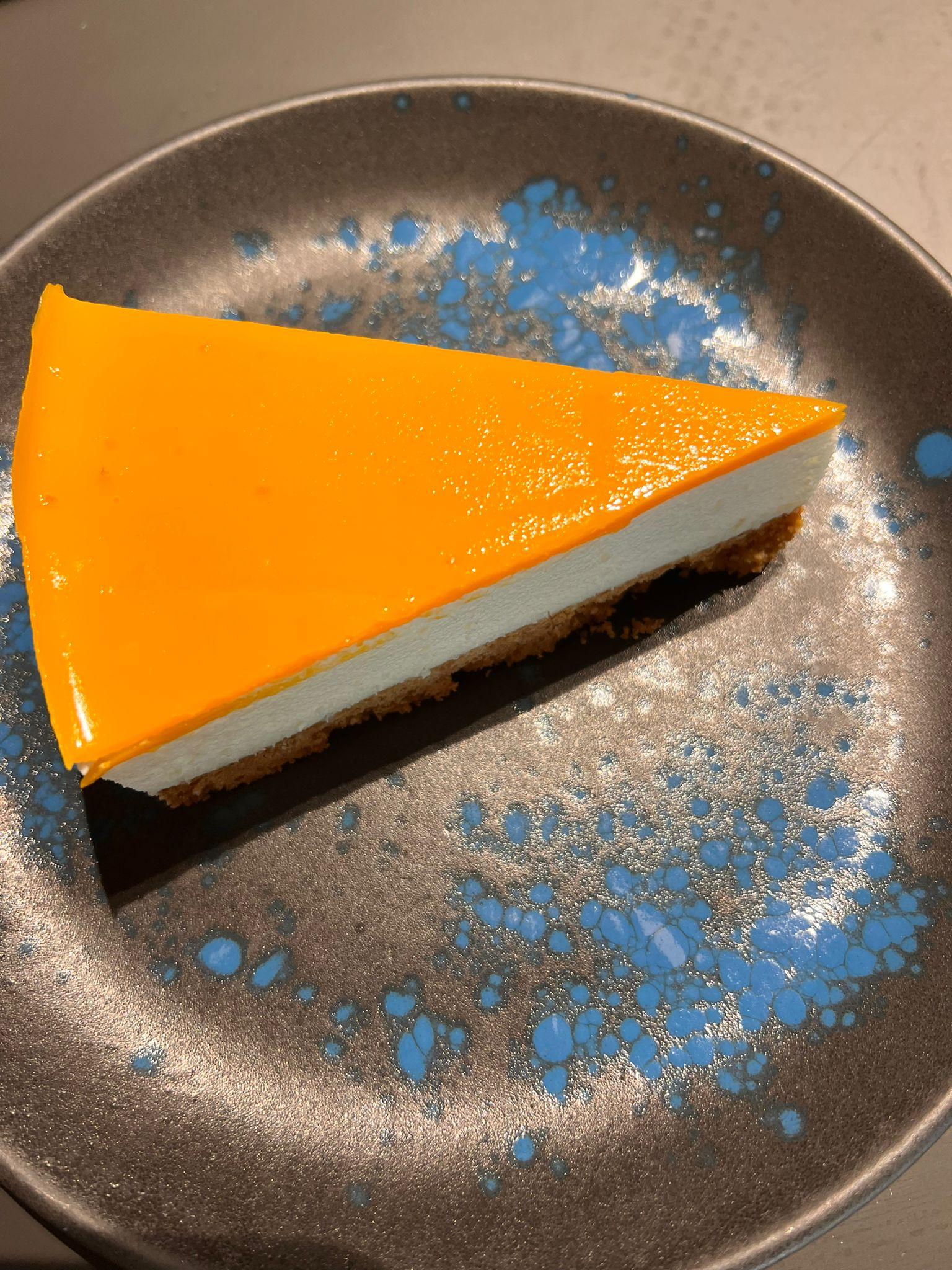 MANGO CHEESECAKE